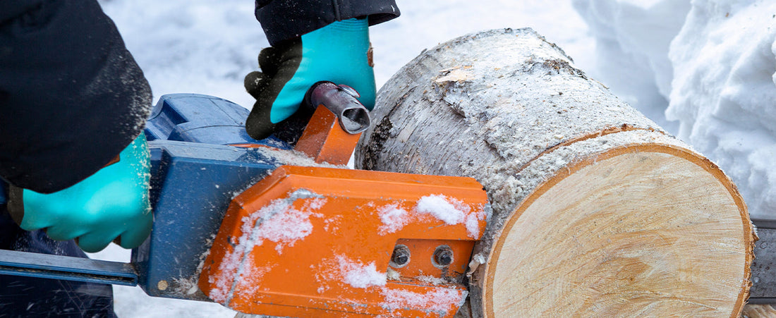How to Choose the Right Cold Weather Work Gloves for Outdoor Projects & Freezers